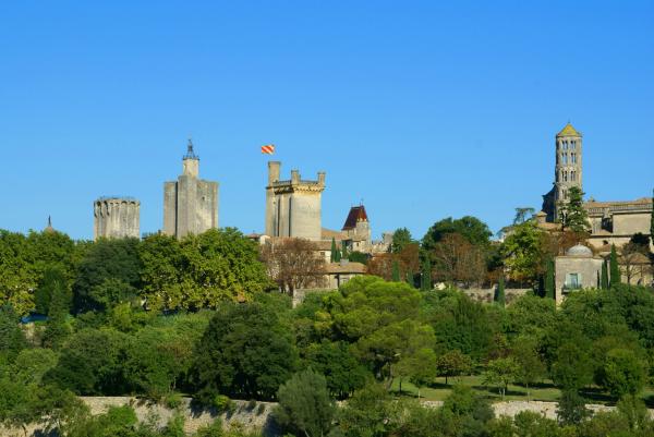 Uzès, vallée de l’Eure et capitelles