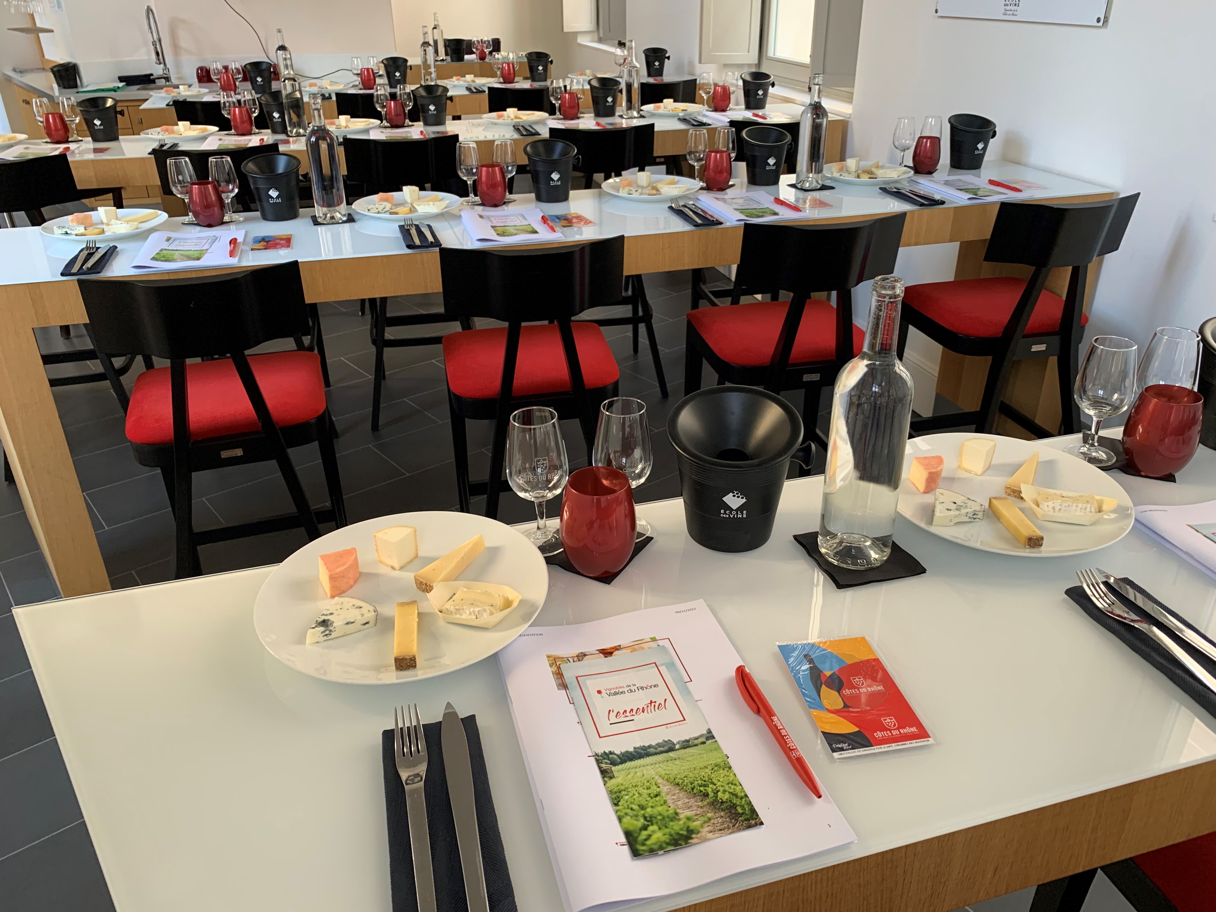 Atelier fromages crus Côtes du Rhône