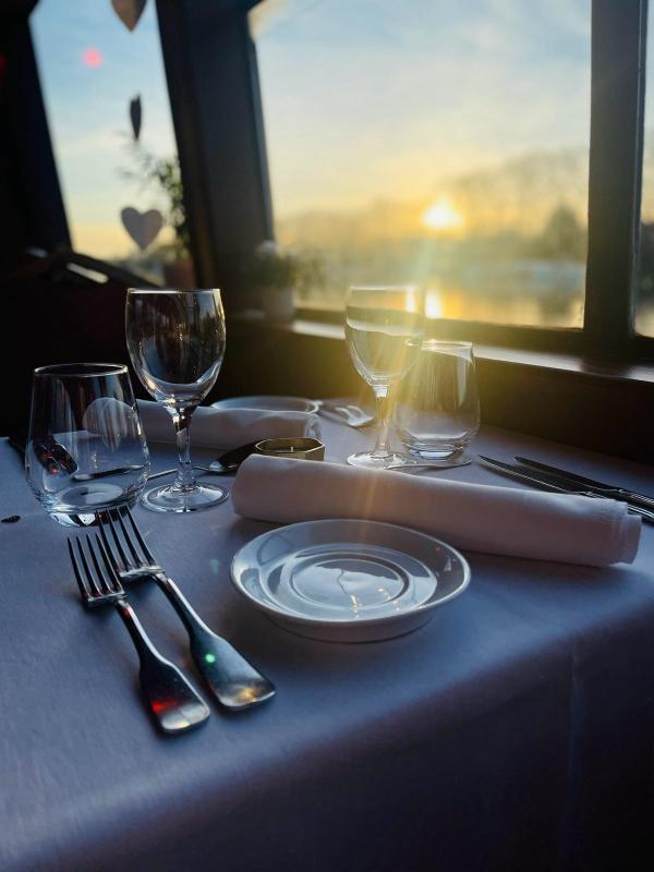 Compagnie des Grands Bateaux de Provence - Croisières Restaurant Déjeuner ou Diner